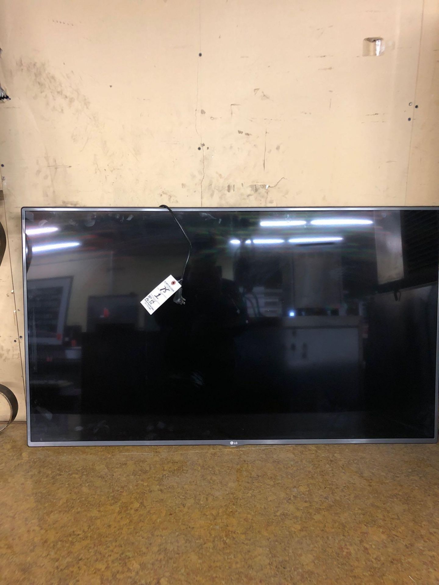 LG 48 inch flat screen television