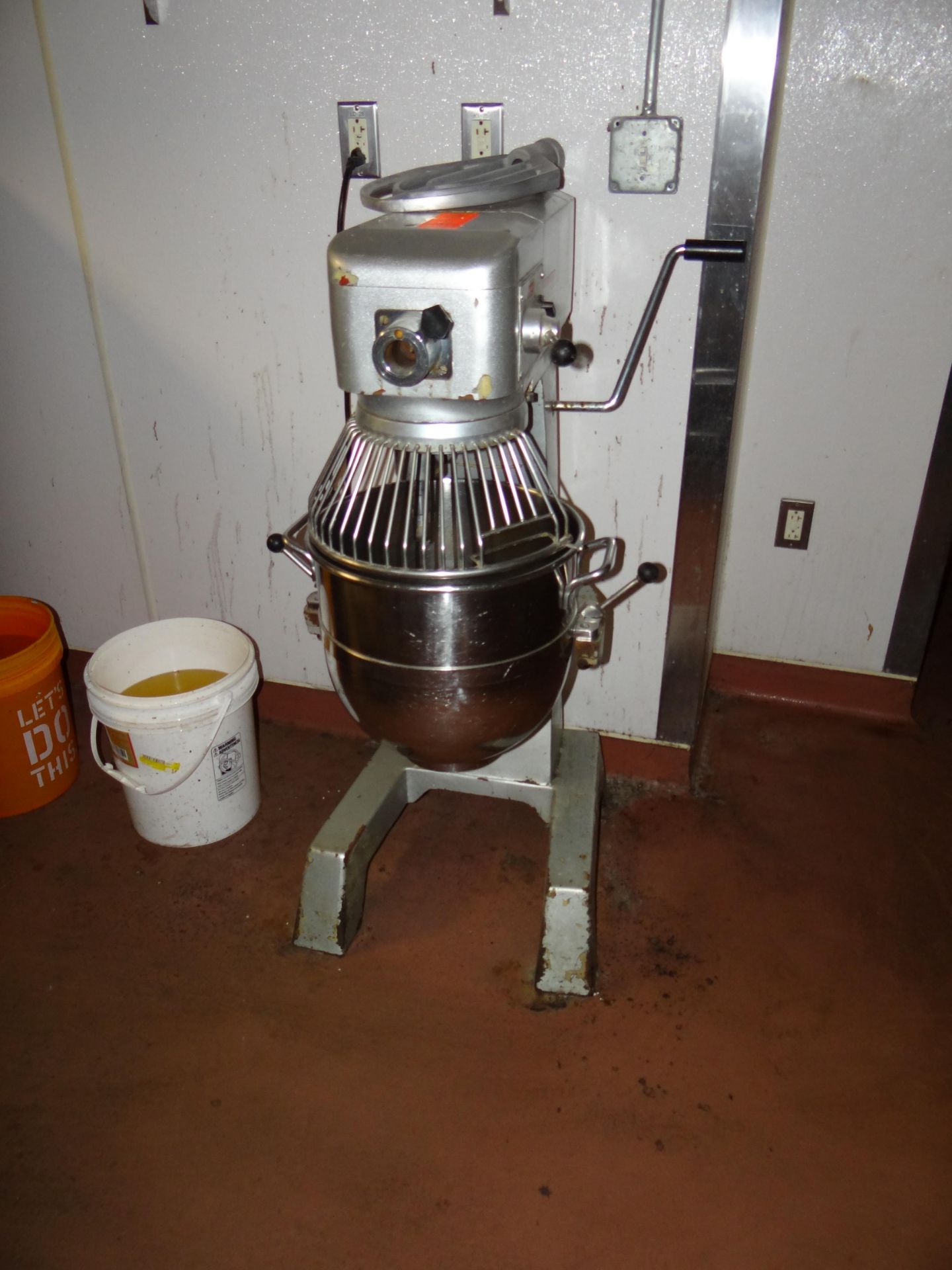 (1) 30 QT Berkel Mixer