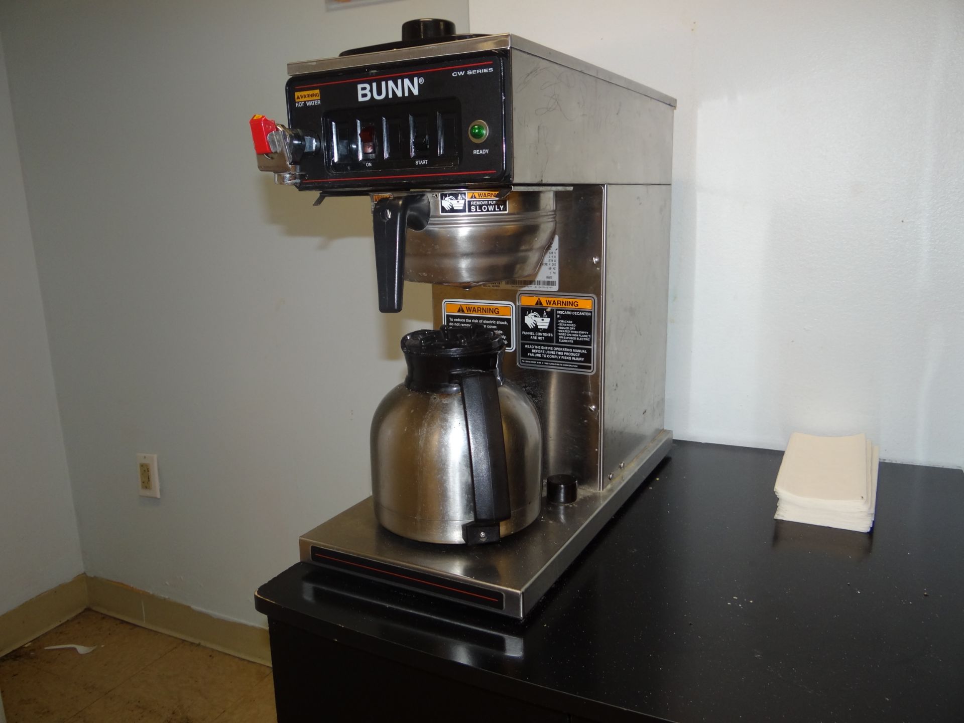 (1) Bunn Thermal Coffee Maker CWTF15-TC.