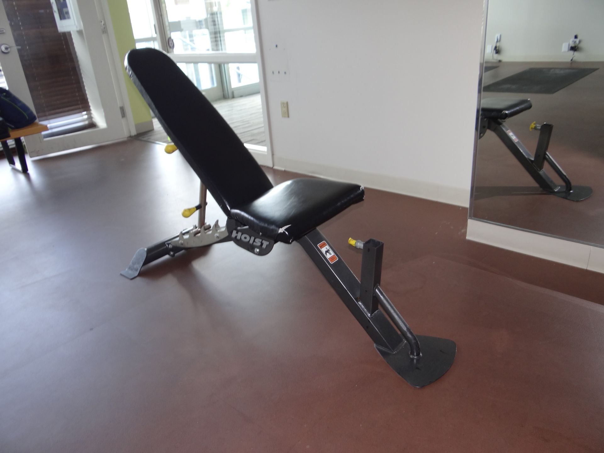 (1) Hoist Multi-Position 1000 Pound Weight Capacity Bench.