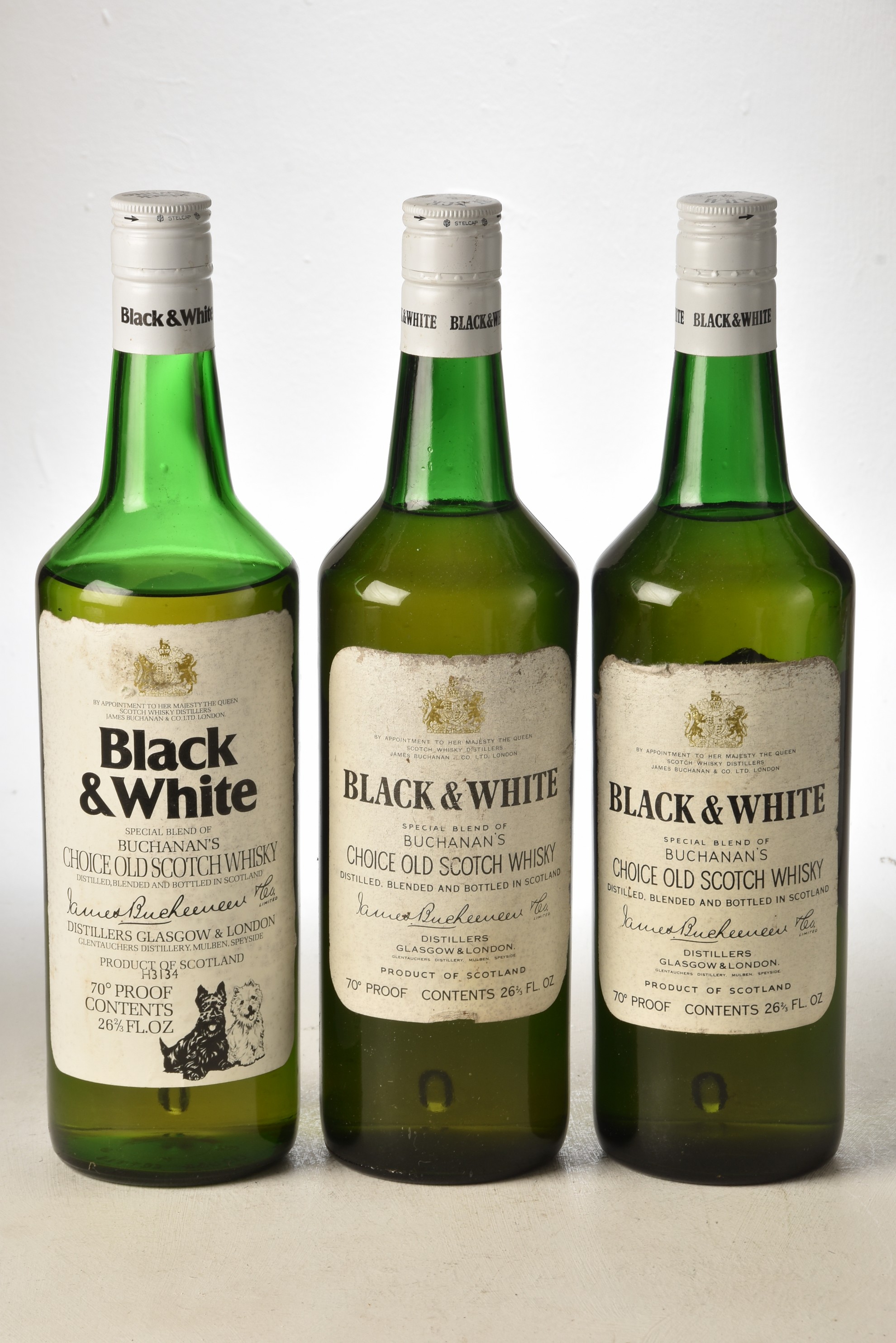 Black and White Scotch Whisky 1960's bottling 26 2/3rds Fl Oz 70% Proof 2 bts Black and White 1970's