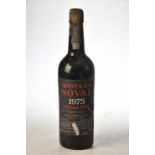 Quinta do Noval Nacional 1975 1 bt low shoulder