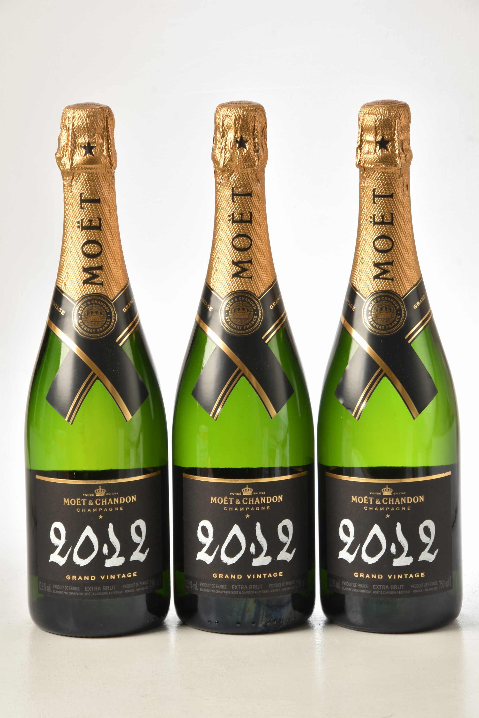 Champagne Moet et Chandon Brut Vintage 2012 3 bts
