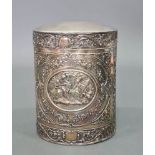 Runde Deckeldose, 800er Silber. Meisterpunze Jean L. Schlingloff, Hanau um 1900