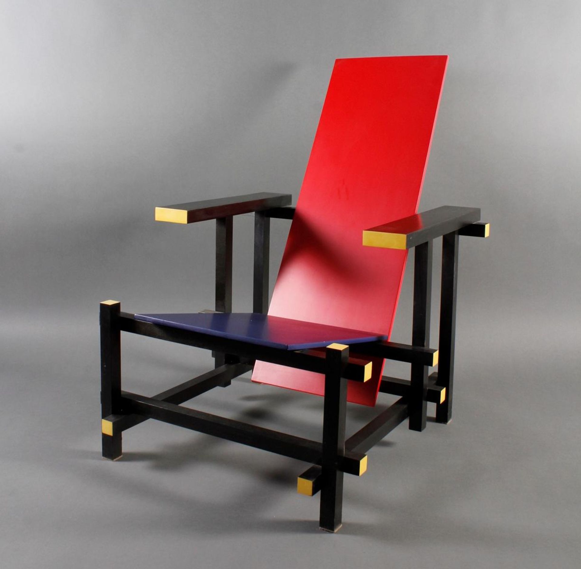 Gerrit Rietveld rot blau Stuhl