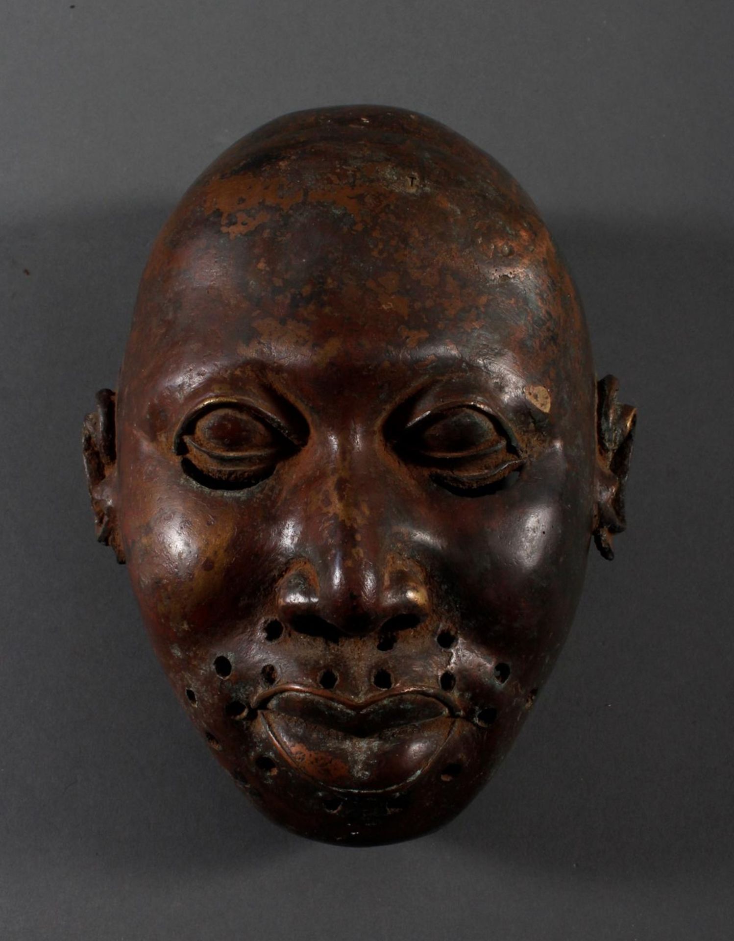 Maske eines Würdenträger aus Bronze, Nigeria 19./20. Jahrhundert