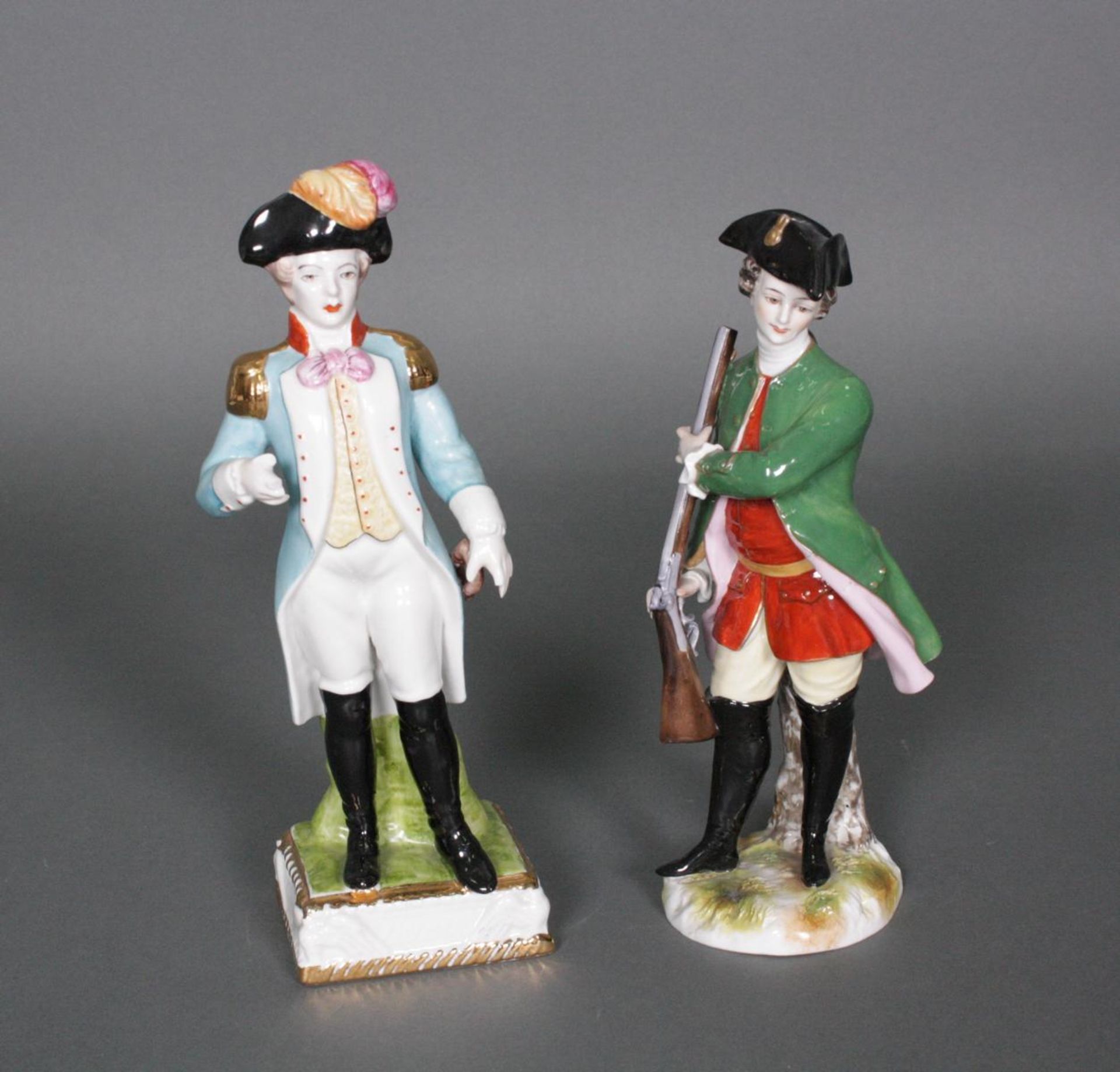 Zwei Porzellanfiguren, La Fayette und Jäger