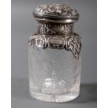 Glasflakon mit Silbermontur um 1880