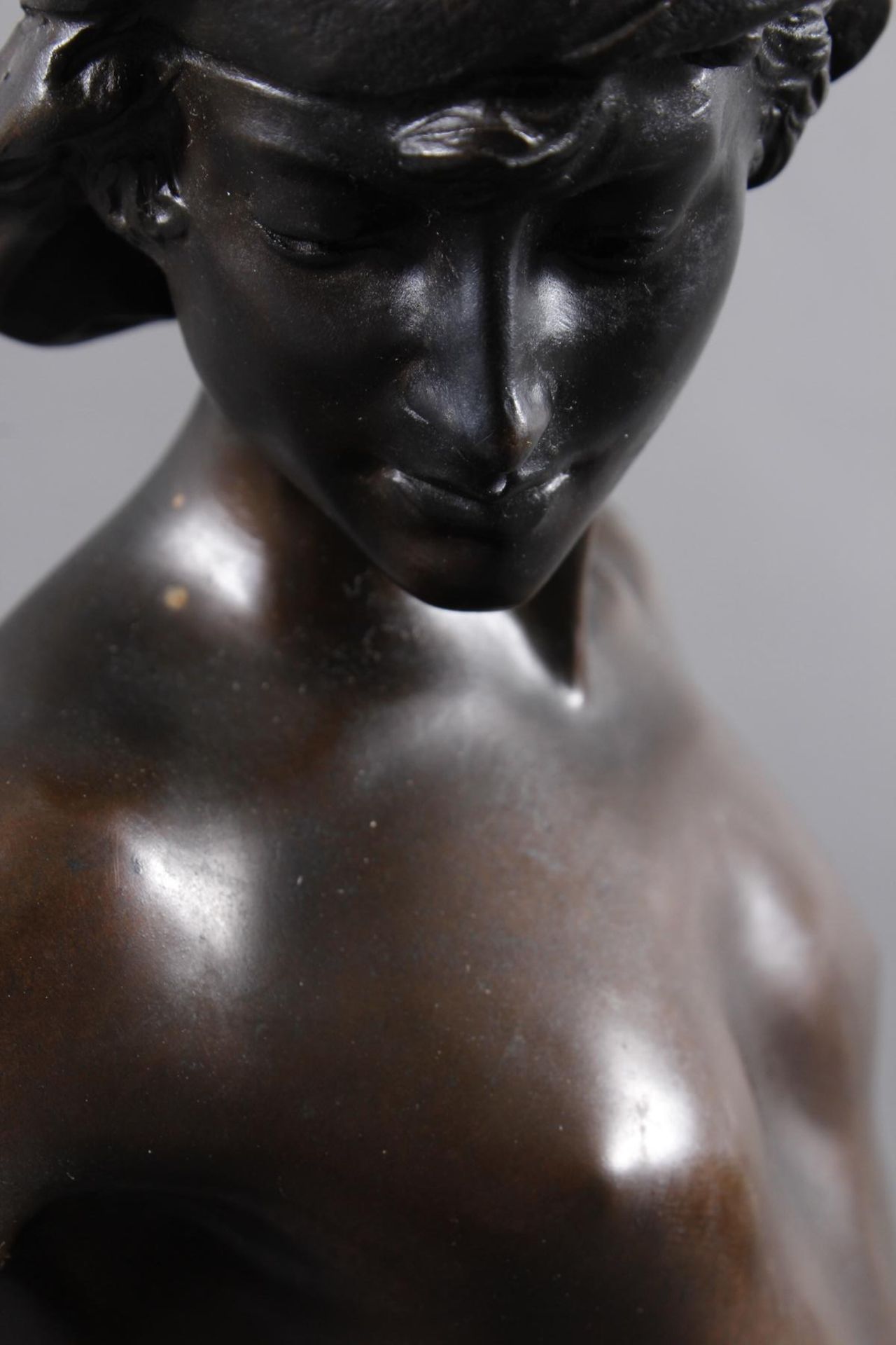 Jugendstil-Bronze, Jüngling mit Katze, Frankreich um 1900 - Image 5 of 8