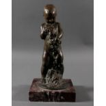 Bronzeskulptur „Putto als Bacchant“ Italien um 1900