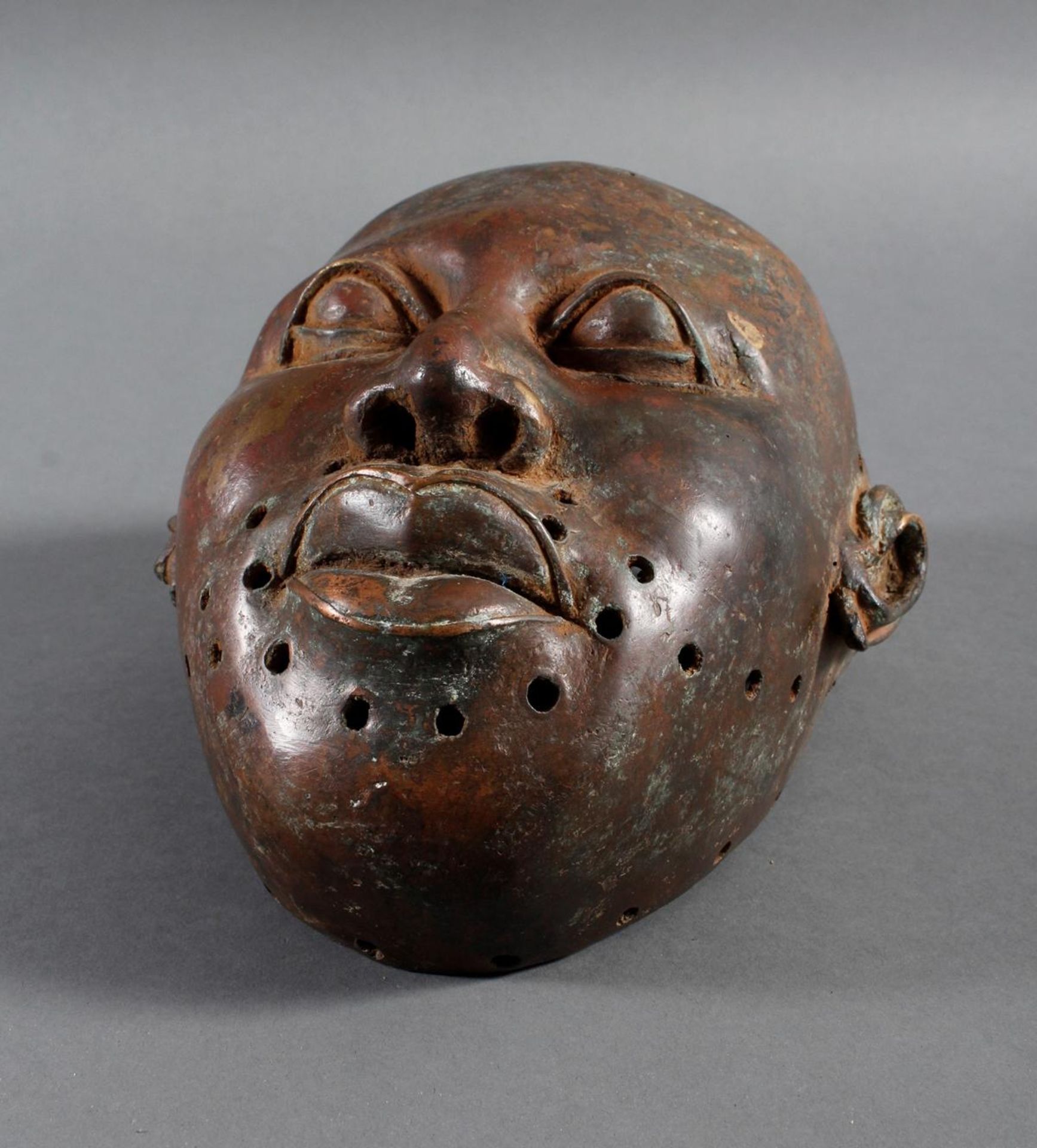 Maske eines Würdenträger aus Bronze, Nigeria 19./20. Jahrhundert - Image 8 of 9