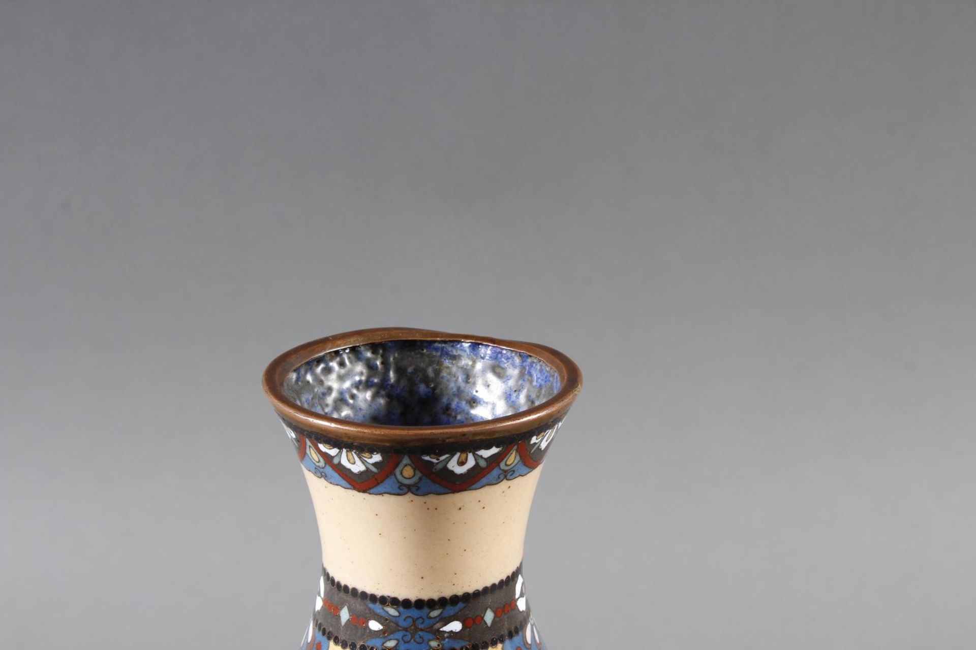 Cloisonné-Vase, Japan Meiji Periode - Bild 7 aus 9