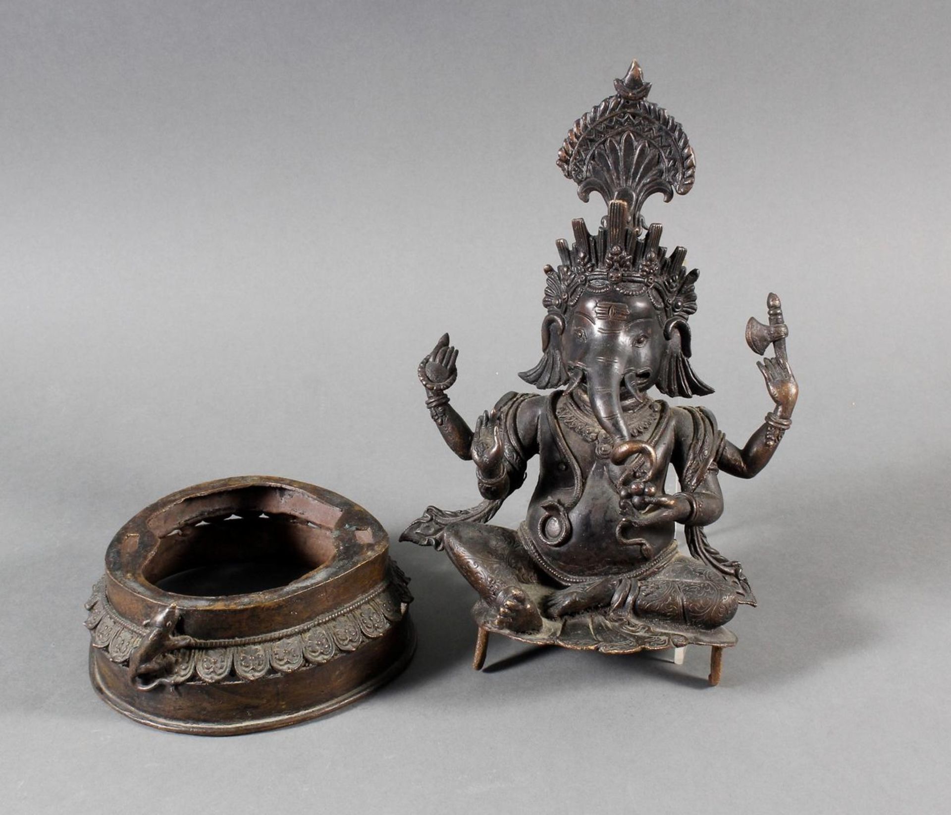 Bronze, Ganesha, Indien 17. / 18. Jahrhundert - Bild 8 aus 9