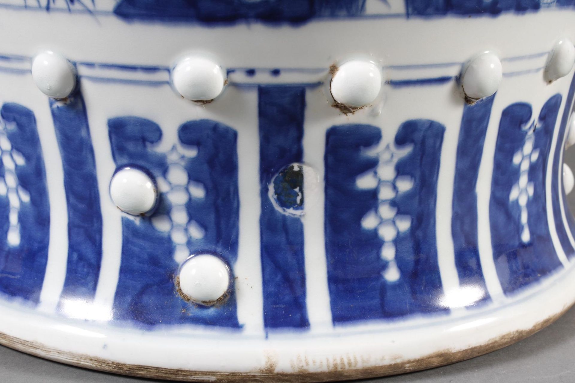 Blauweiß Bodenvase mit Deckel, Porzellan, China, Anfang / Mitte 20. Jahrhundert - Image 3 of 14