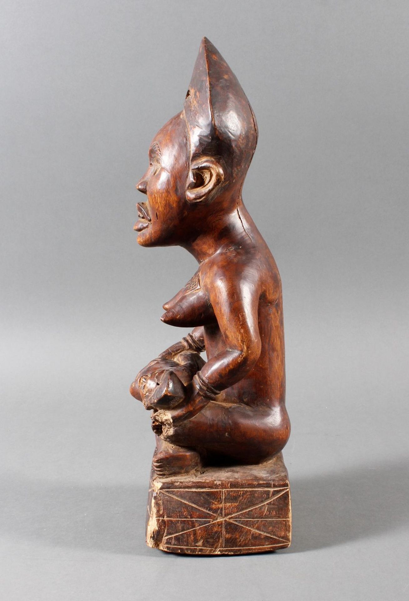 Mutterfigur, Yombe / Kongo - Bild 7 aus 11