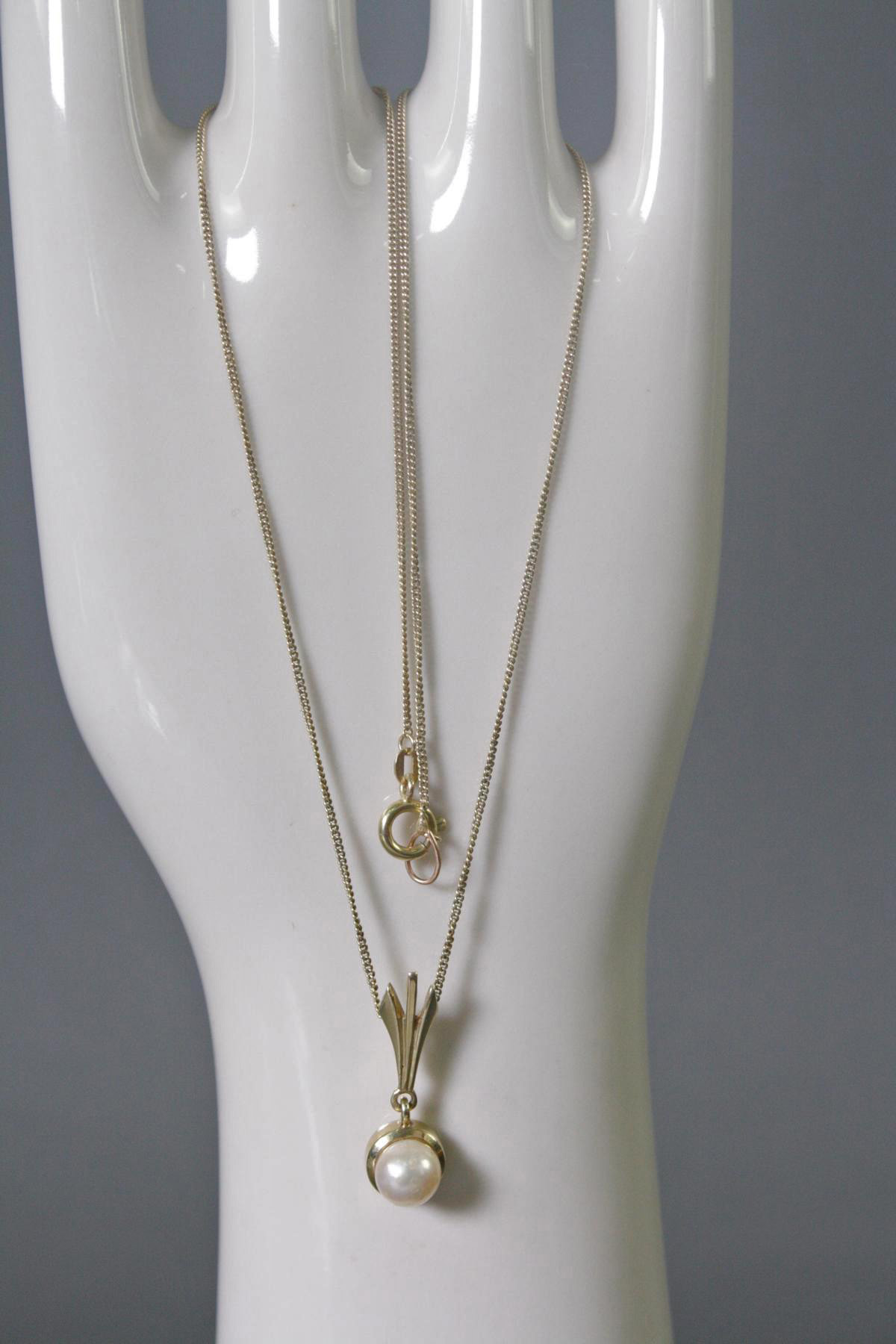 Halskette mit Perlanhänger, 14 Karat Gelbgold
