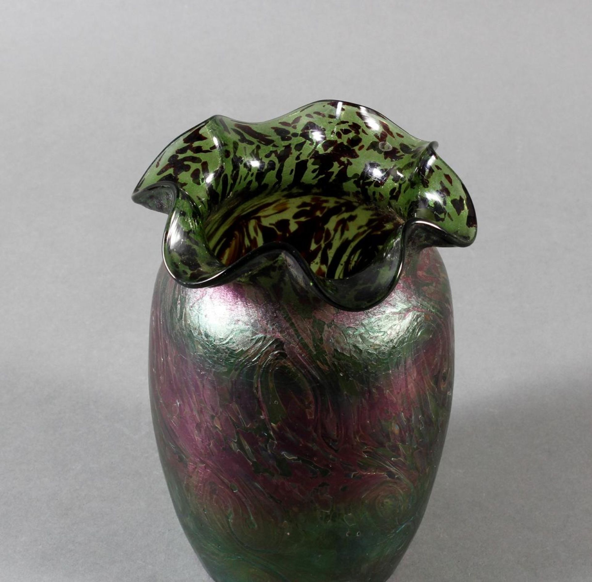 Jugendstil Glasziervase mit gewellter Mündung, Wilhelm Kralik Sohn um 1910 - Bild 3 aus 6