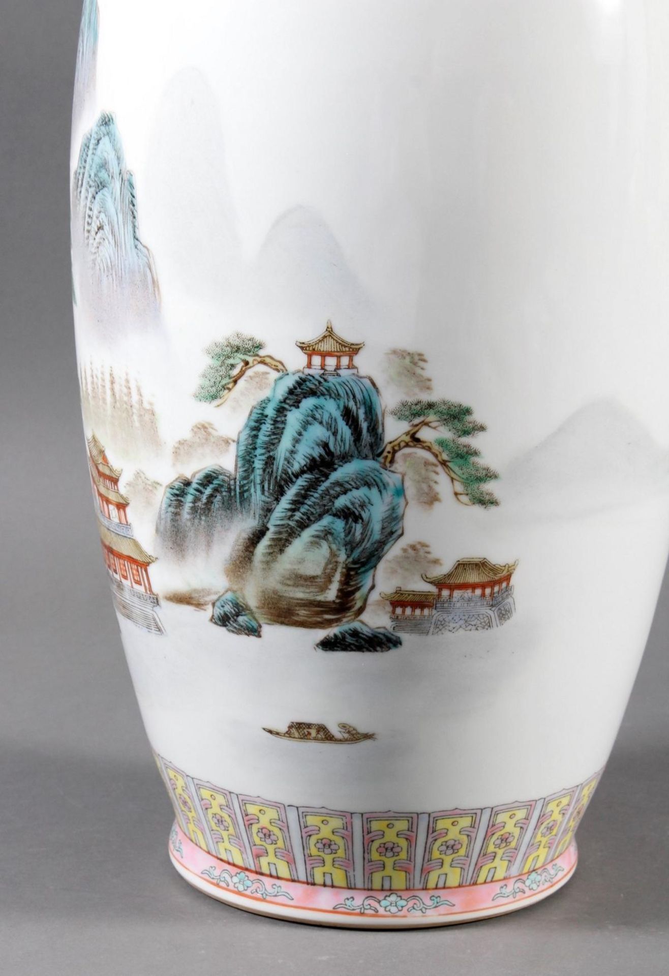Porzellan Bodenvase, China 20. Jahrhundert - Image 7 of 12