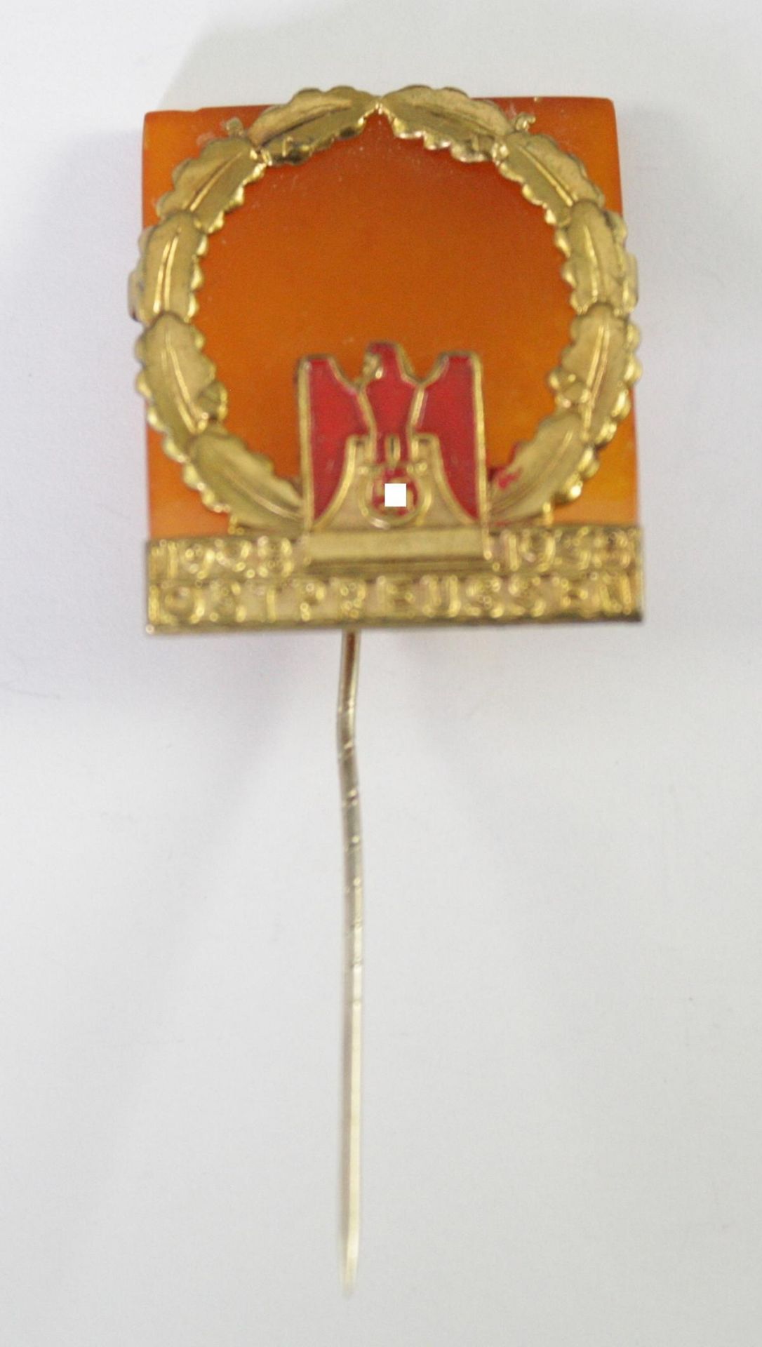 Bernstein Pin mit Metallmontierung: Ostpreußen 1928-1938