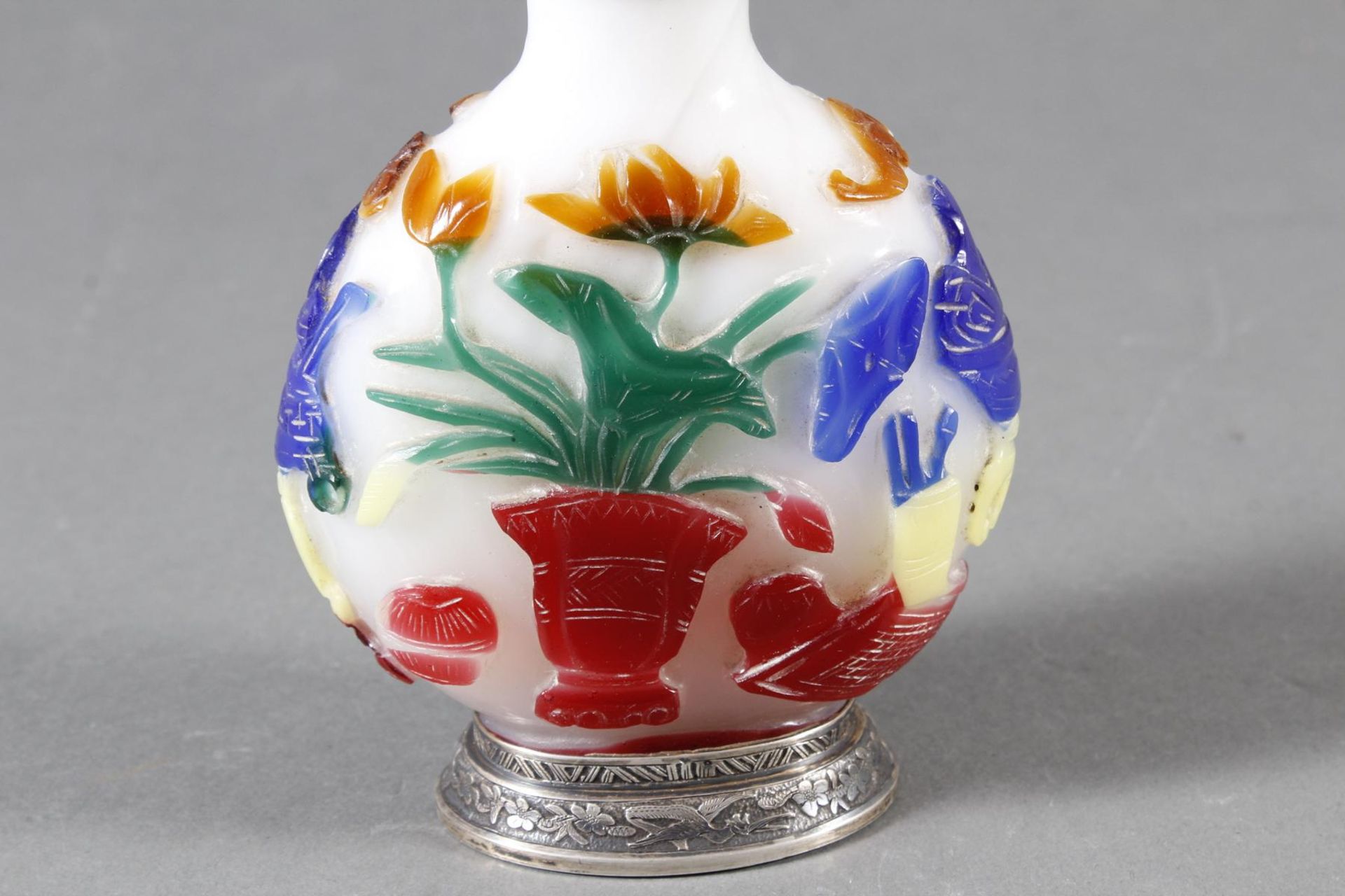 Snuff bottle, Überfangglas mit Silbermontur, China Anfang 20. Jahrhundert - Image 5 of 12
