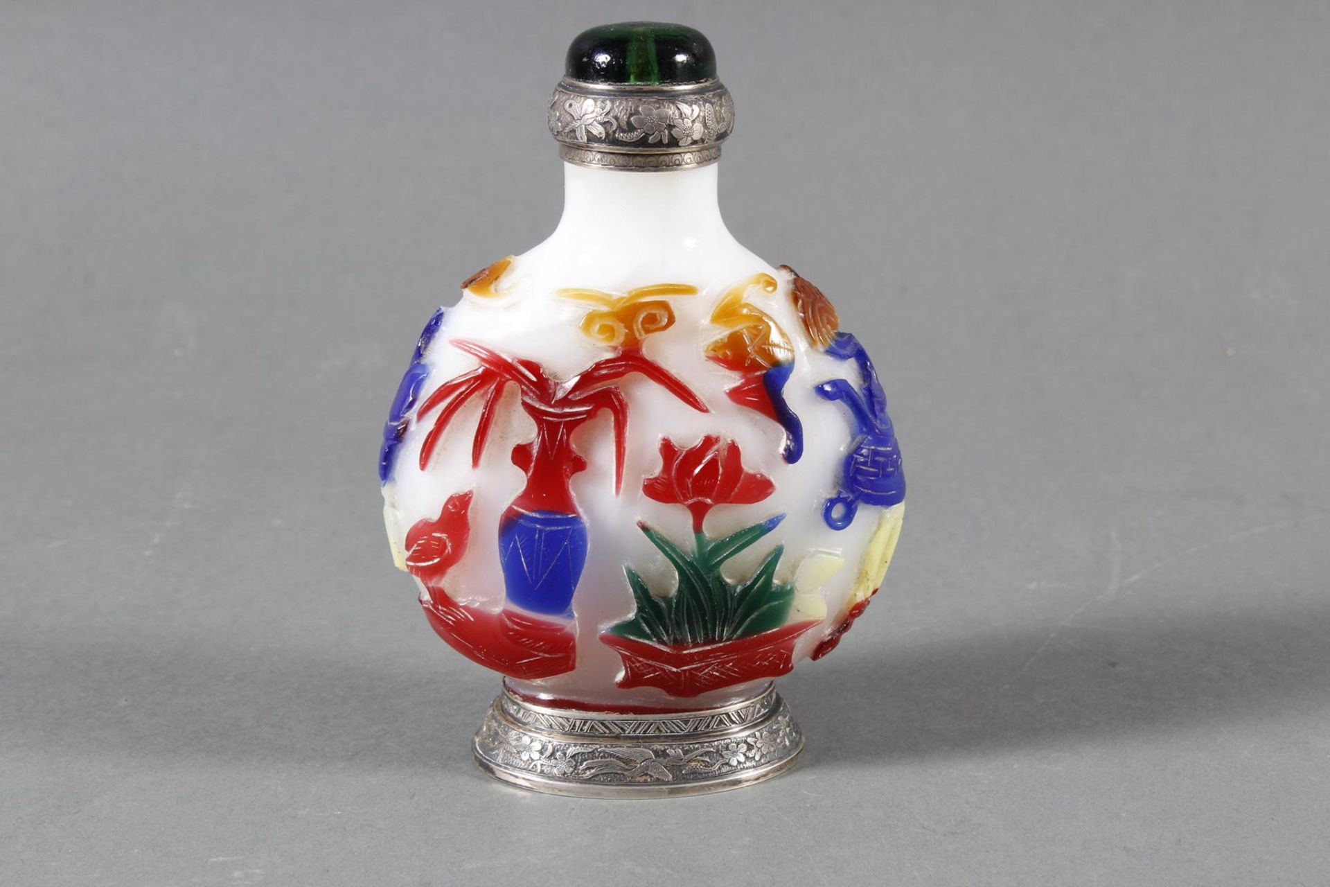 Snuff bottle, Überfangglas mit Silbermontur, China Anfang 20. Jahrhundert - Image 6 of 12