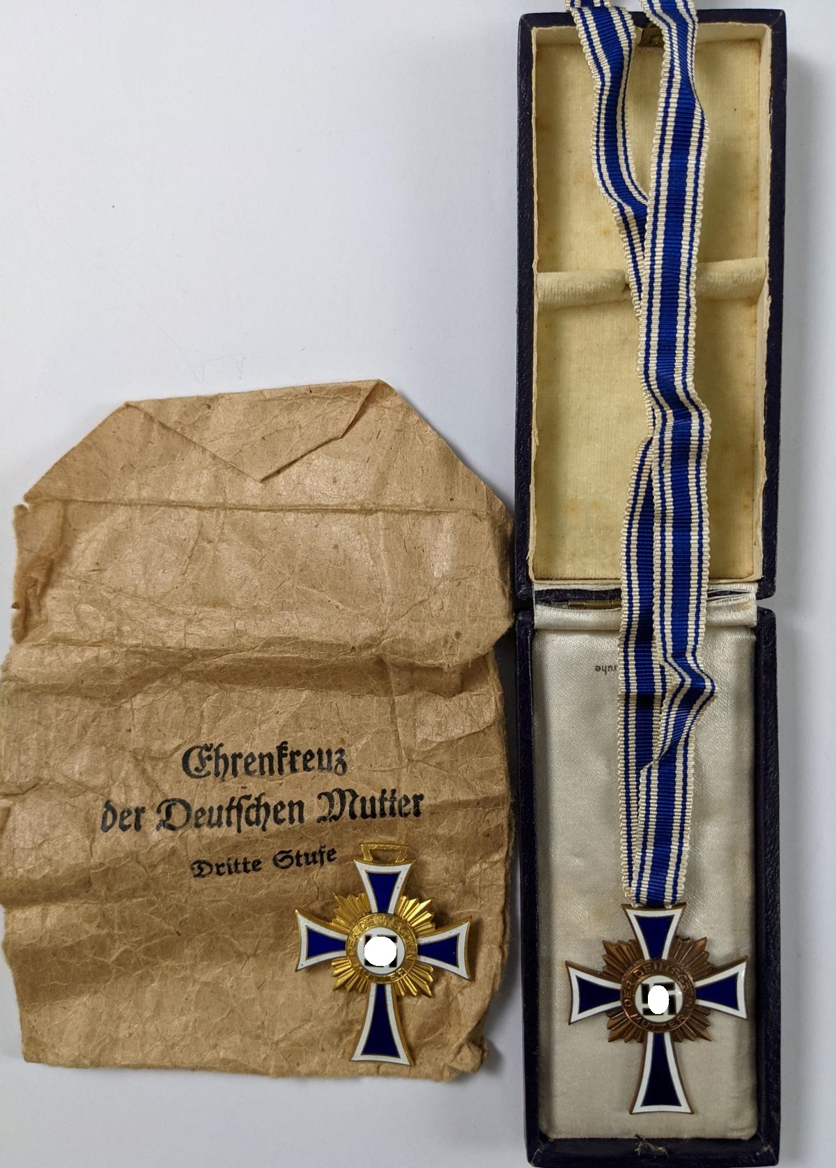 Ehrenkreuz der deutschen Mutter, Erster und Dritter Stufe