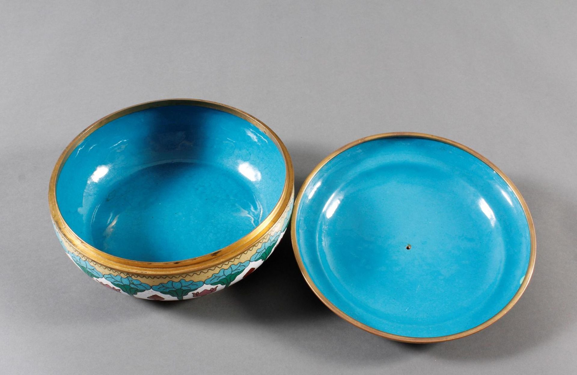 Cloisonné Deckelschale, China um 1905 - Image 4 of 6