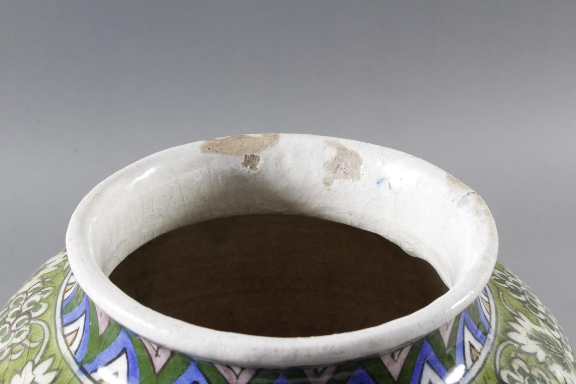 Persien 19. Jahrhundert, Orientalische Keramikvase ,polychrome Unterglasur Malerei - Image 6 of 11