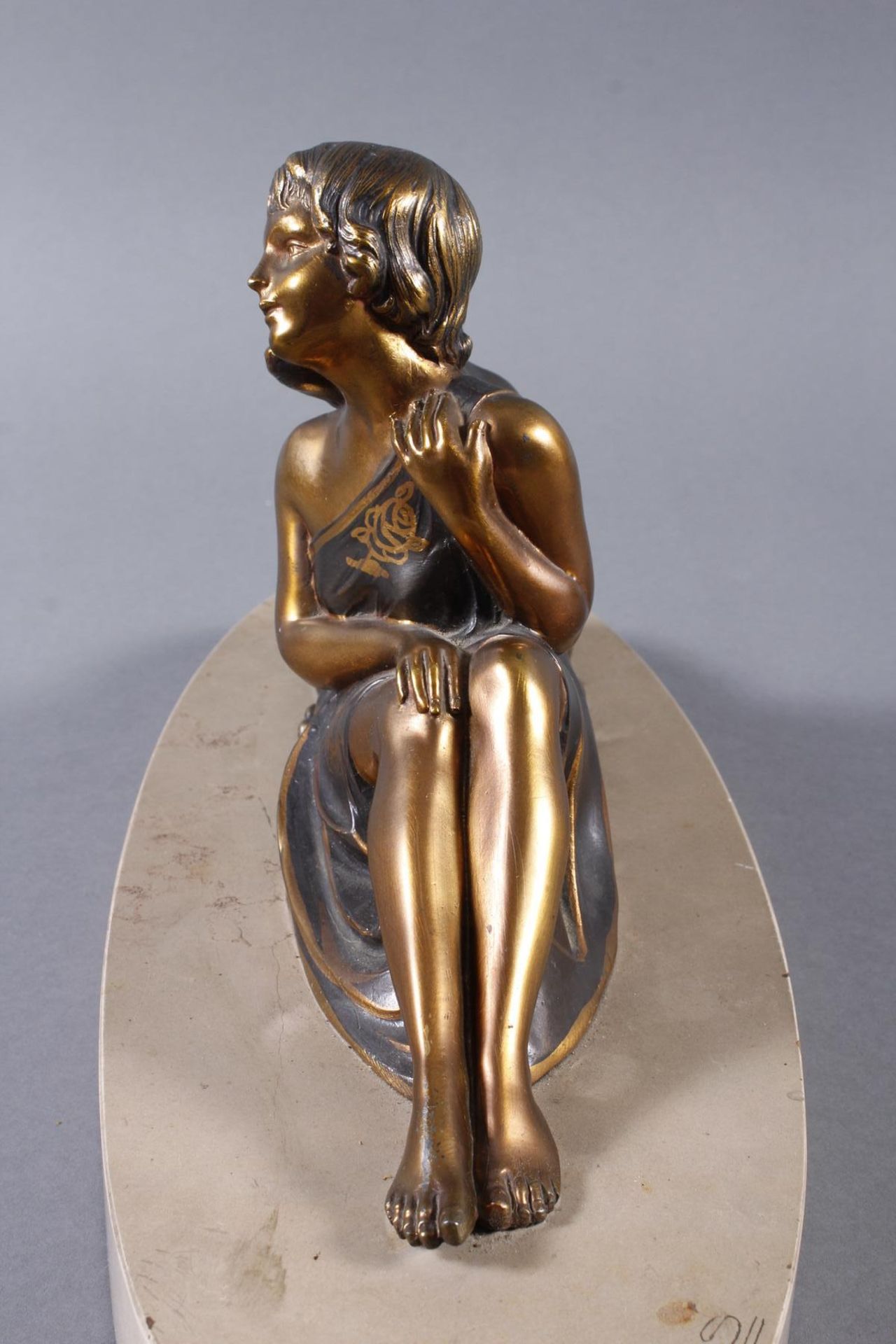 Art Deko -Skulptur „Dame mit Hund“, Frankreich um 1930 - Bild 7 aus 9