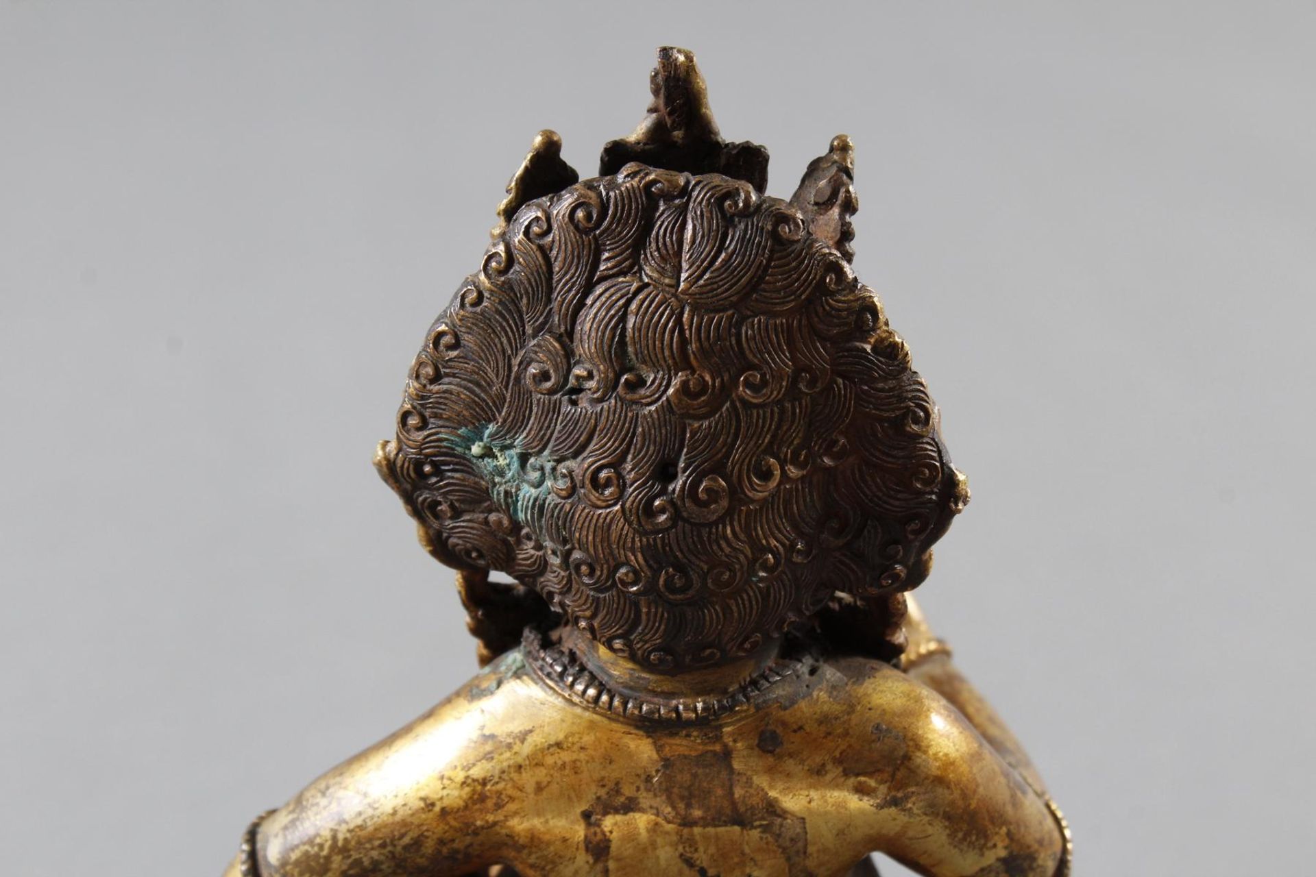 Vergoldete Bronze des Vaishravana, Tibet 19. / 20. Jahrhundert - Bild 7 aus 9