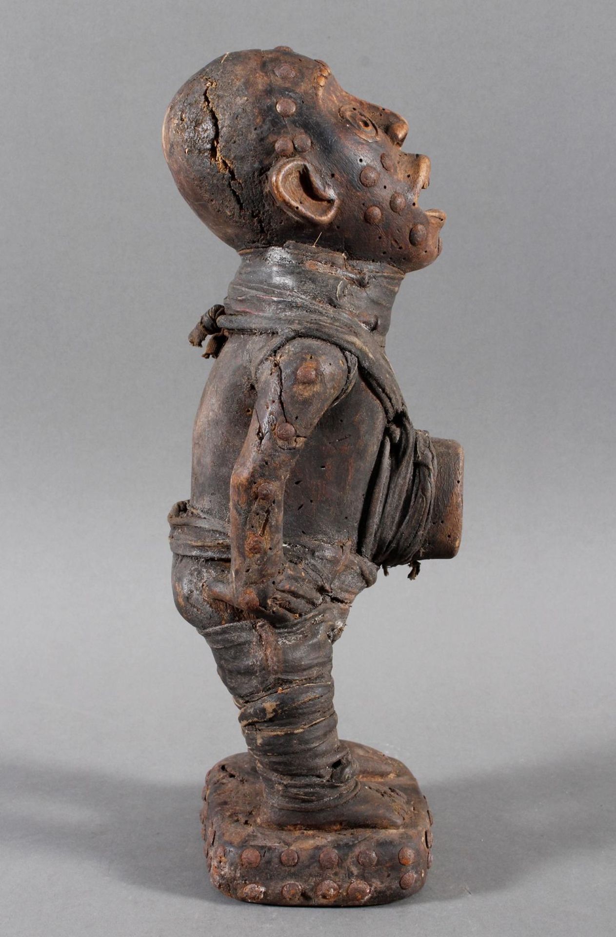 Seltene Fetischfigur der Yombe mit magischer Ladung, D. R. Kongo - Image 4 of 14