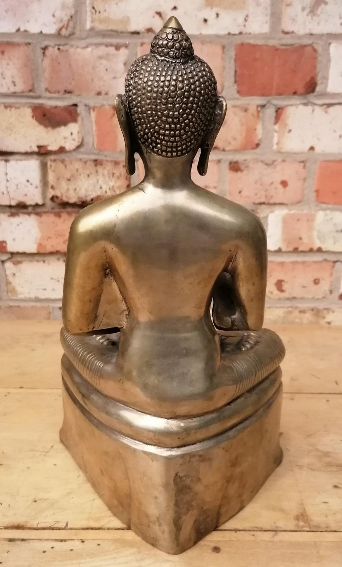 Sitzender Buddha - Bild 2 aus 6