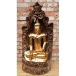 Buddha mit Mandorla, Holz vergoldet, 20. Jahrhundert