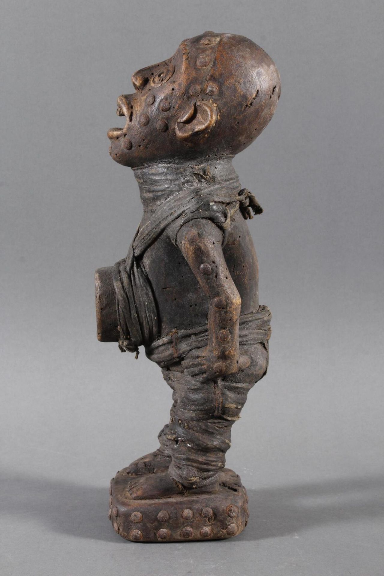 Seltene Fetischfigur der Yombe mit magischer Ladung, D. R. Kongo - Image 9 of 14