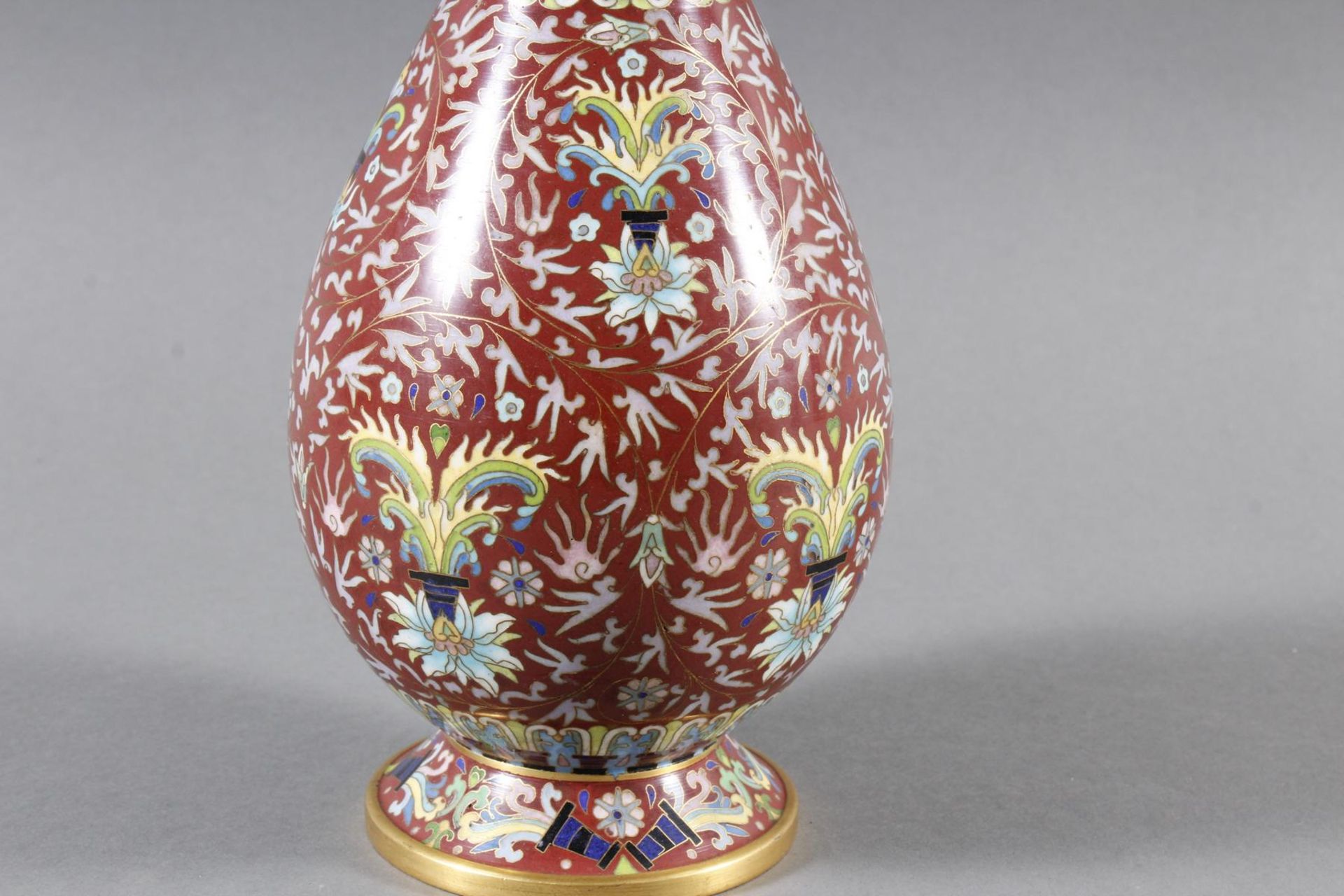 Cloisonnè Vase ,China 20. Jahrhundert ,polychromes Email auf vergoldetem Bronzekorpus - Bild 3 aus 7