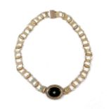 8 Karat Gelbgold Collier mit Onyx