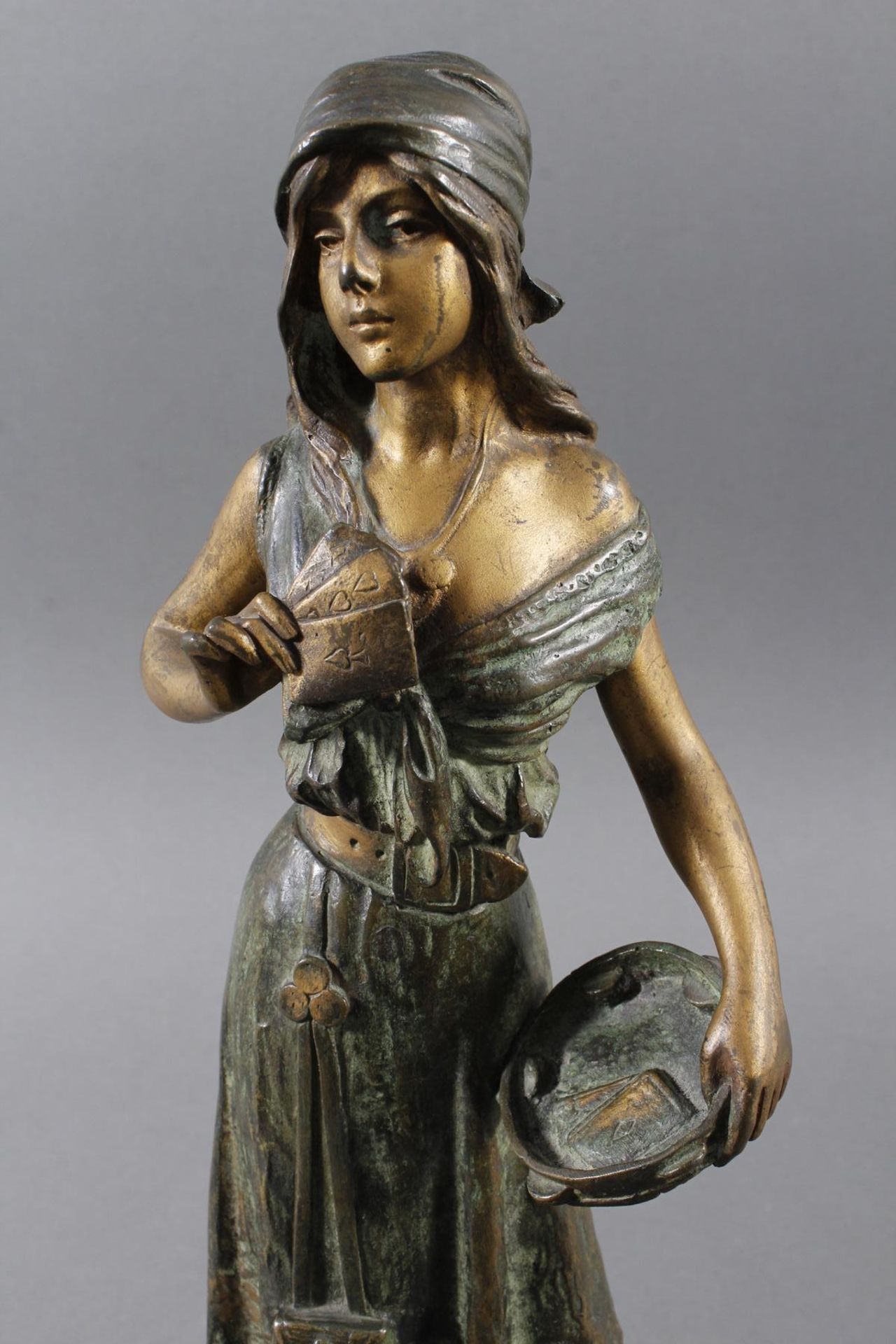 Bronze Frauenskulptur, Esmeralda, Emanuel Villanis (1958-1914) - Image 3 of 11