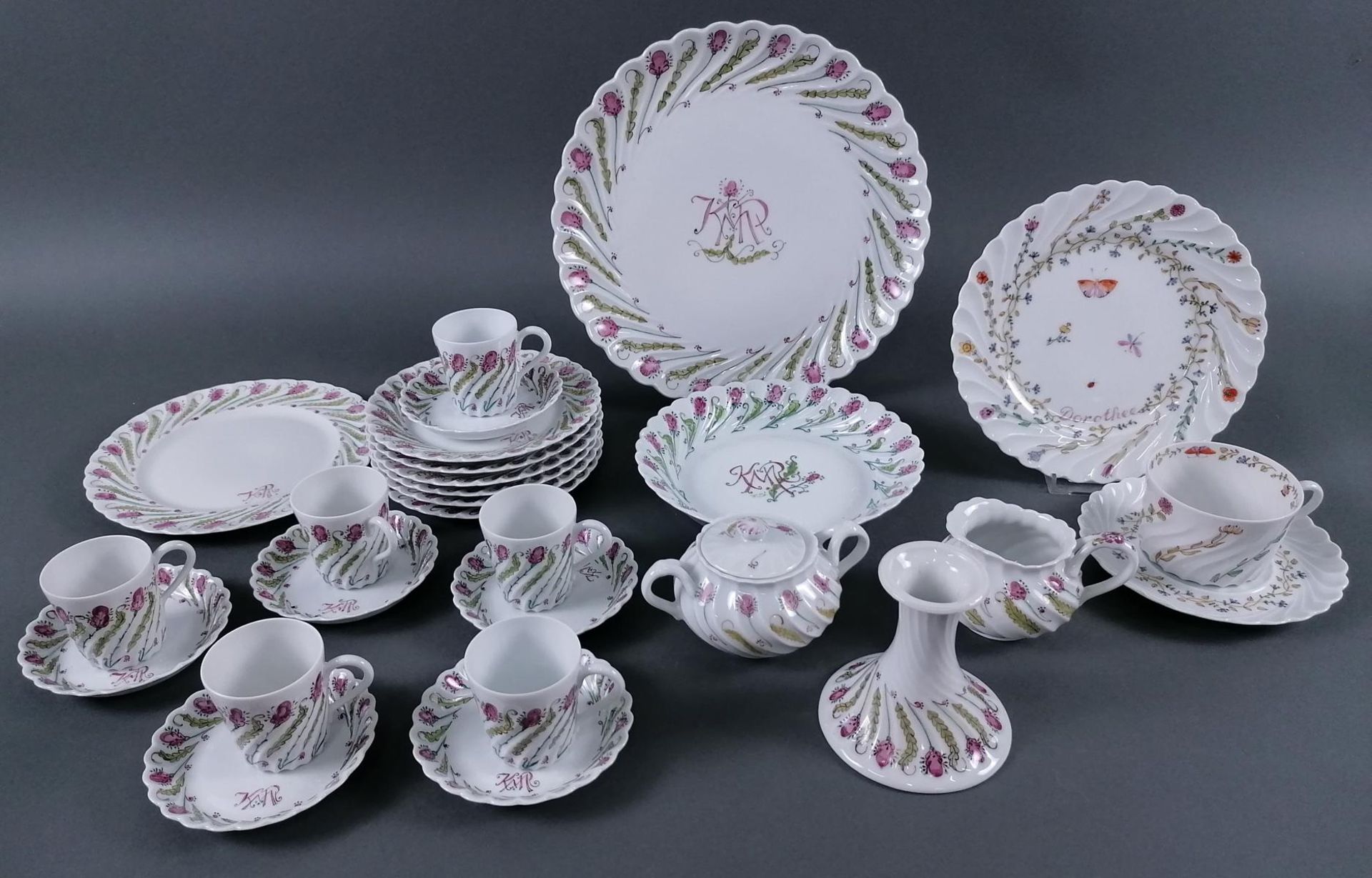 Limoges Resteservice, Weißporzellan mit polychromer Bemalung