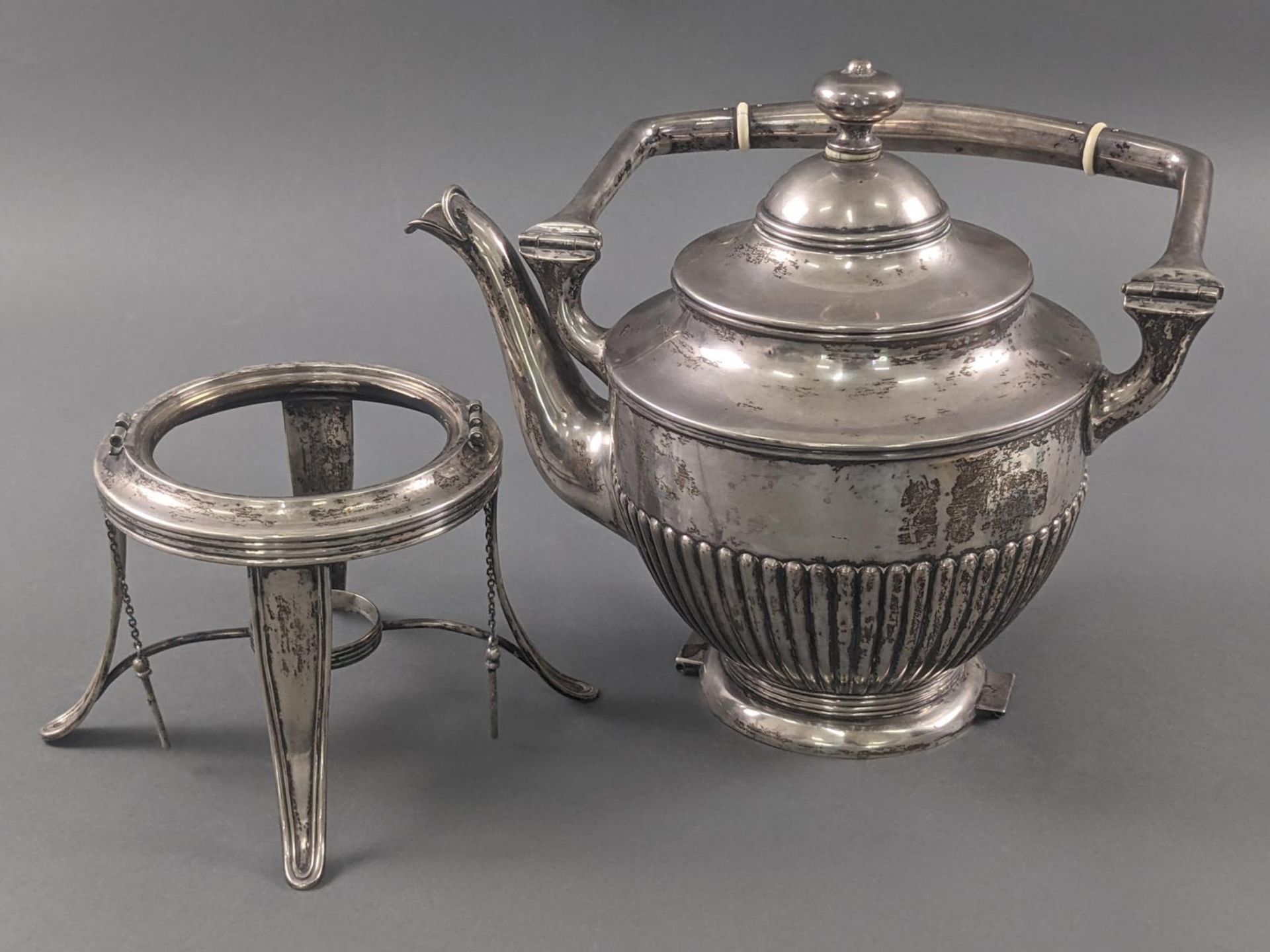 Teekessel auf Rechaud, England um 1900, Silber geprüft - Bild 5 aus 6