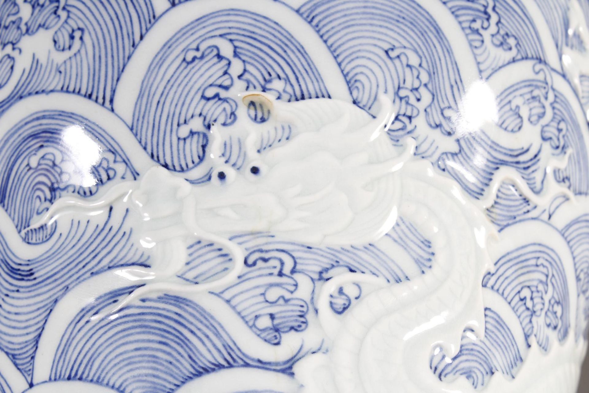 Blau-Weiße Porzellanvase in Mei Ping Form - Bild 7 aus 9