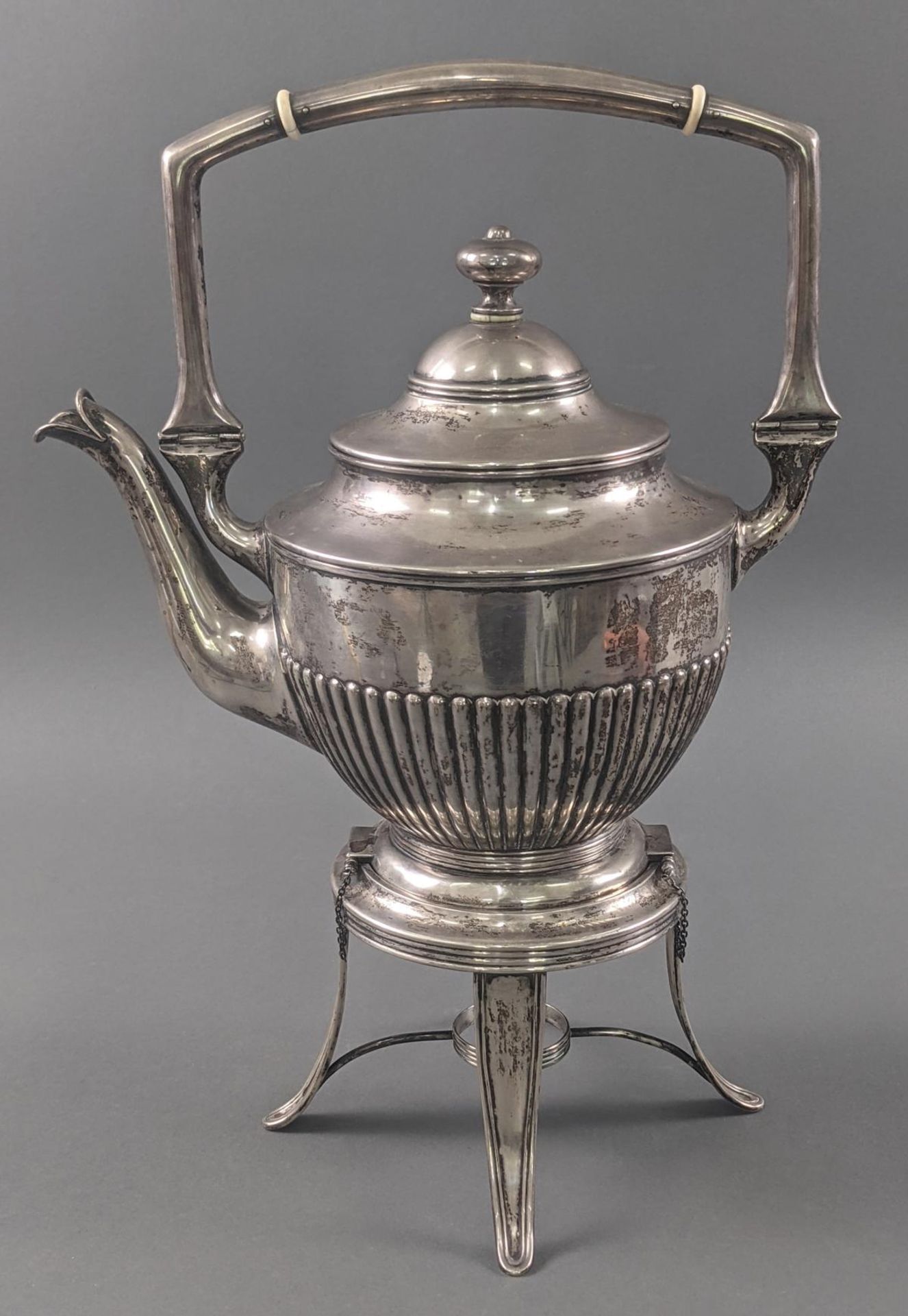 Teekessel auf Rechaud, England um 1900, Silber geprüft