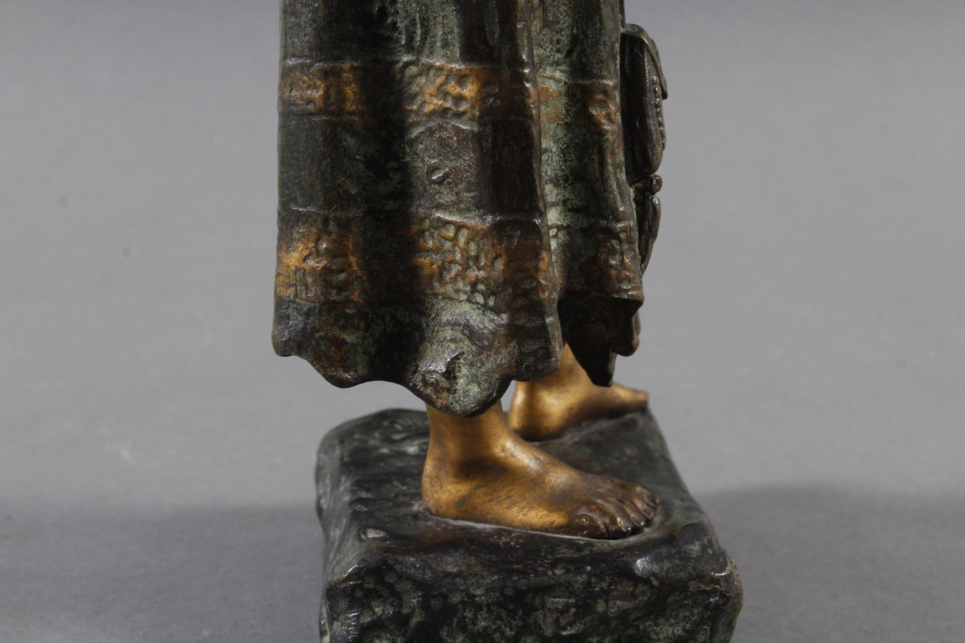 Bronze Frauenskulptur, Esmeralda, Emanuel Villanis (1958-1914) - Image 5 of 11