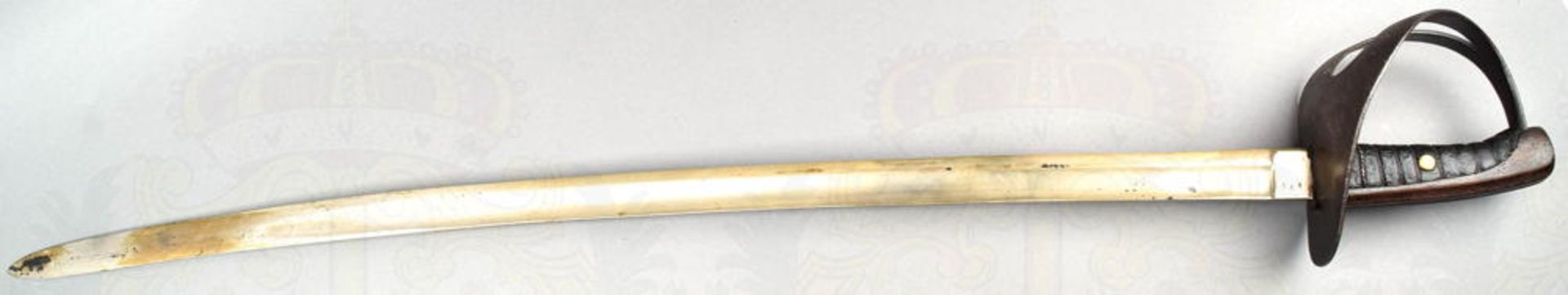 KAVALLERIESÄBEL M 1843 DÄNEMARK, schwere Klinge m. flacher Hohlbahn, L. 90,5cm, quartseitig Abnahme 