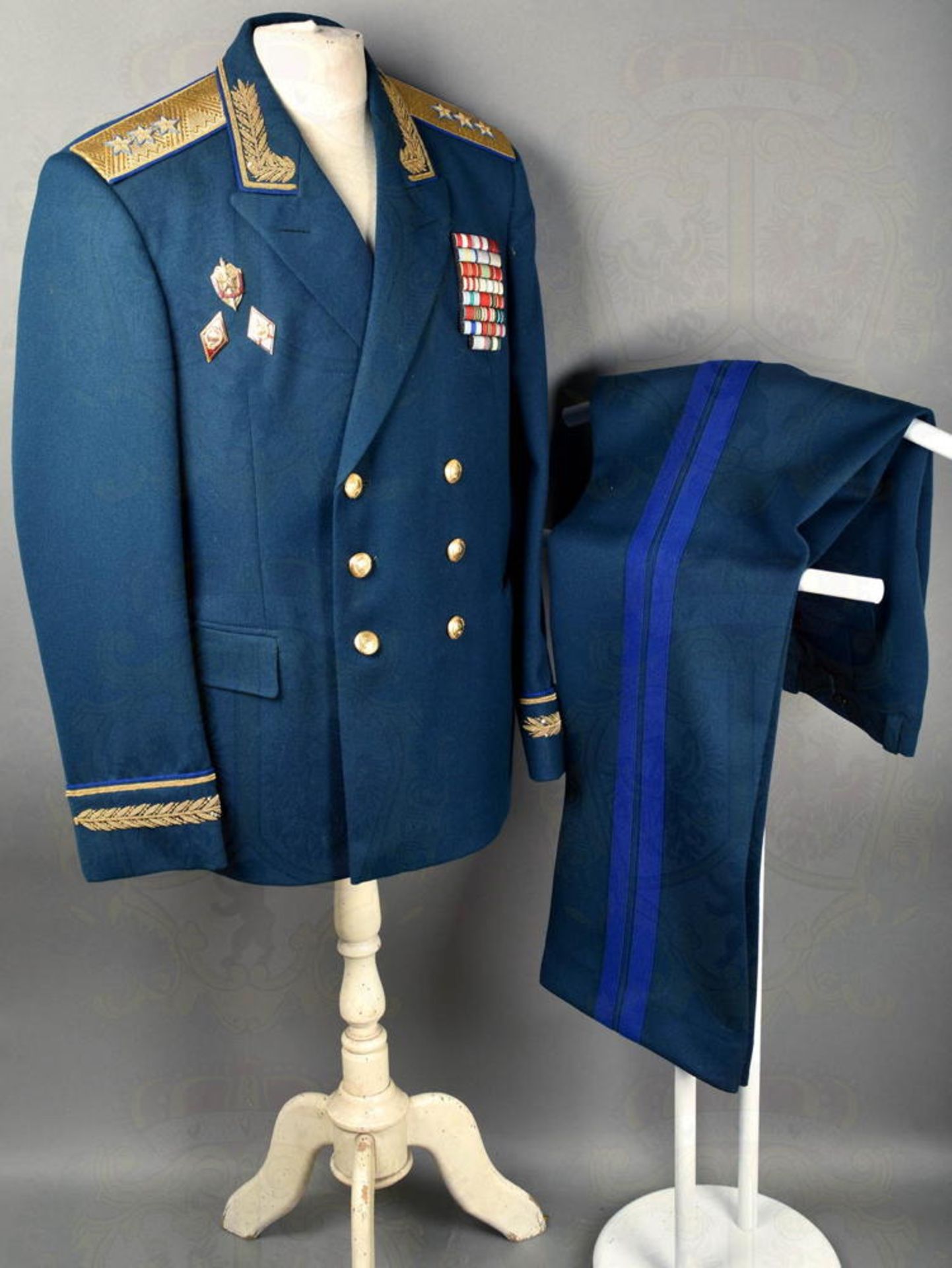 UNIFORM GENERALOBERST DES KGB