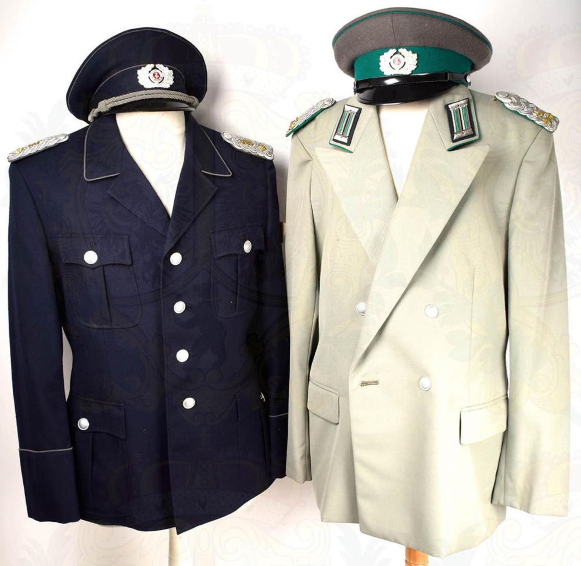 2 UNIFORMJACKEN