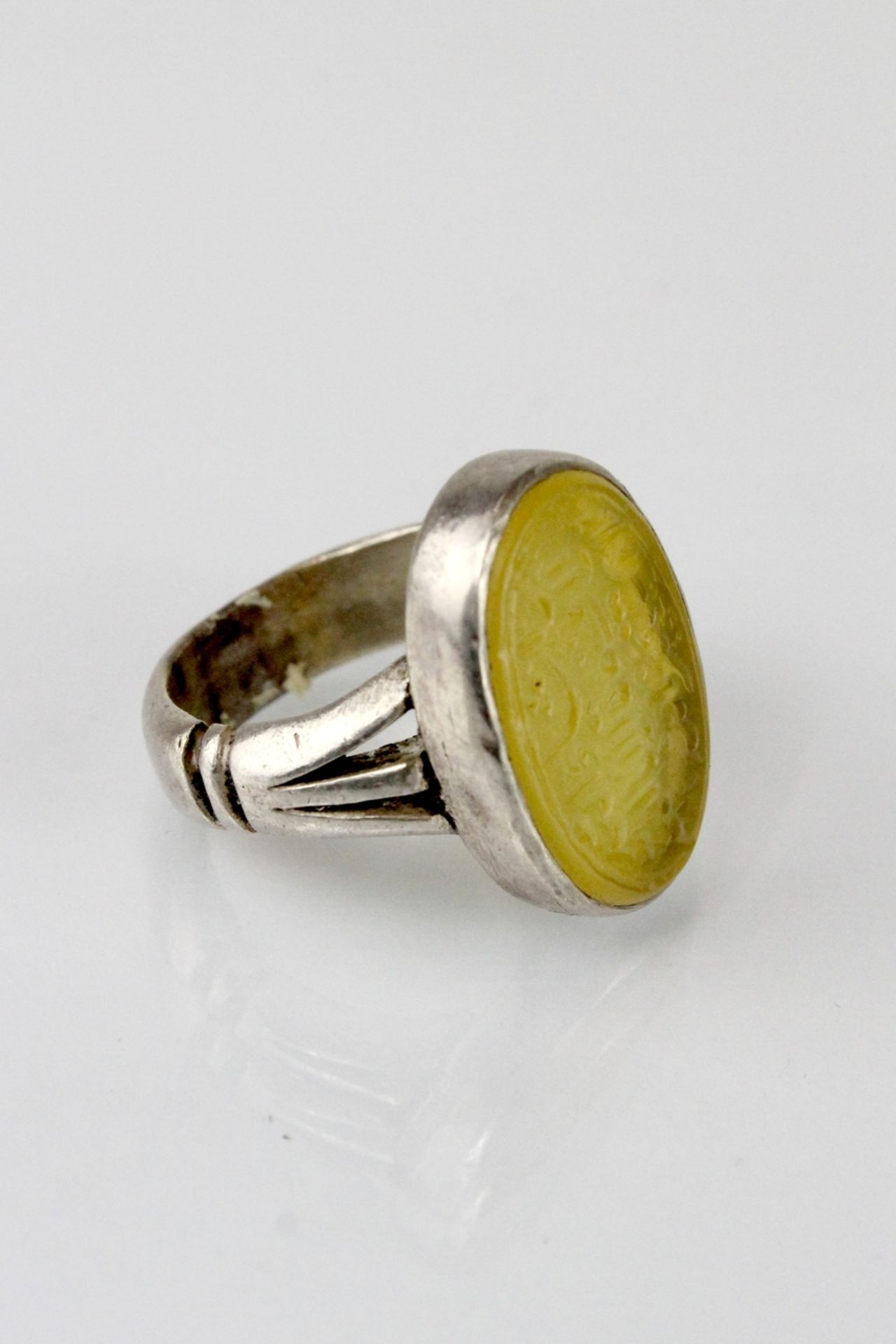 Osmanischer Silberring mit geschnittenem gelben Carneol - Image 2 of 2