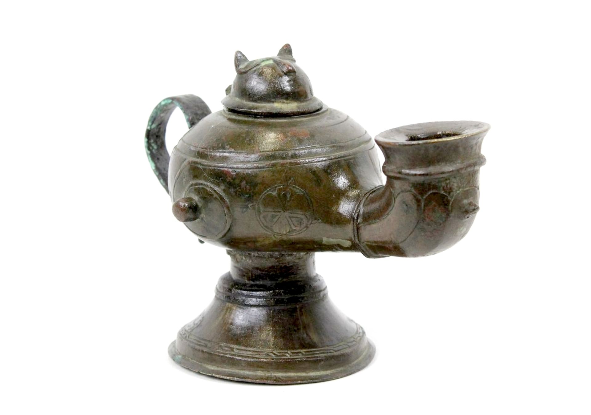 Seldschuken Dynastie Bronze Öllampe mit Löwenkopfdeckel - Bild 2 aus 6