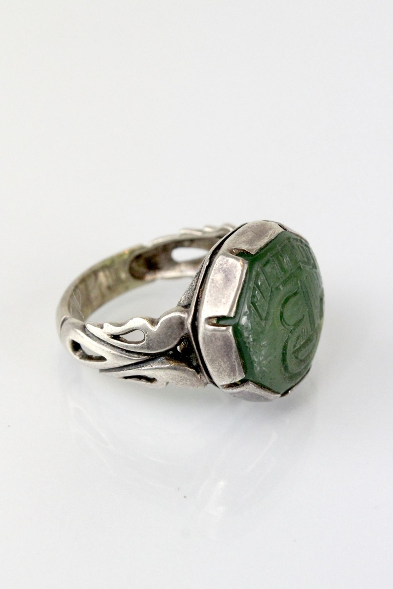 Osmanischer Silberring mit geschnittener Jade - Image 2 of 2