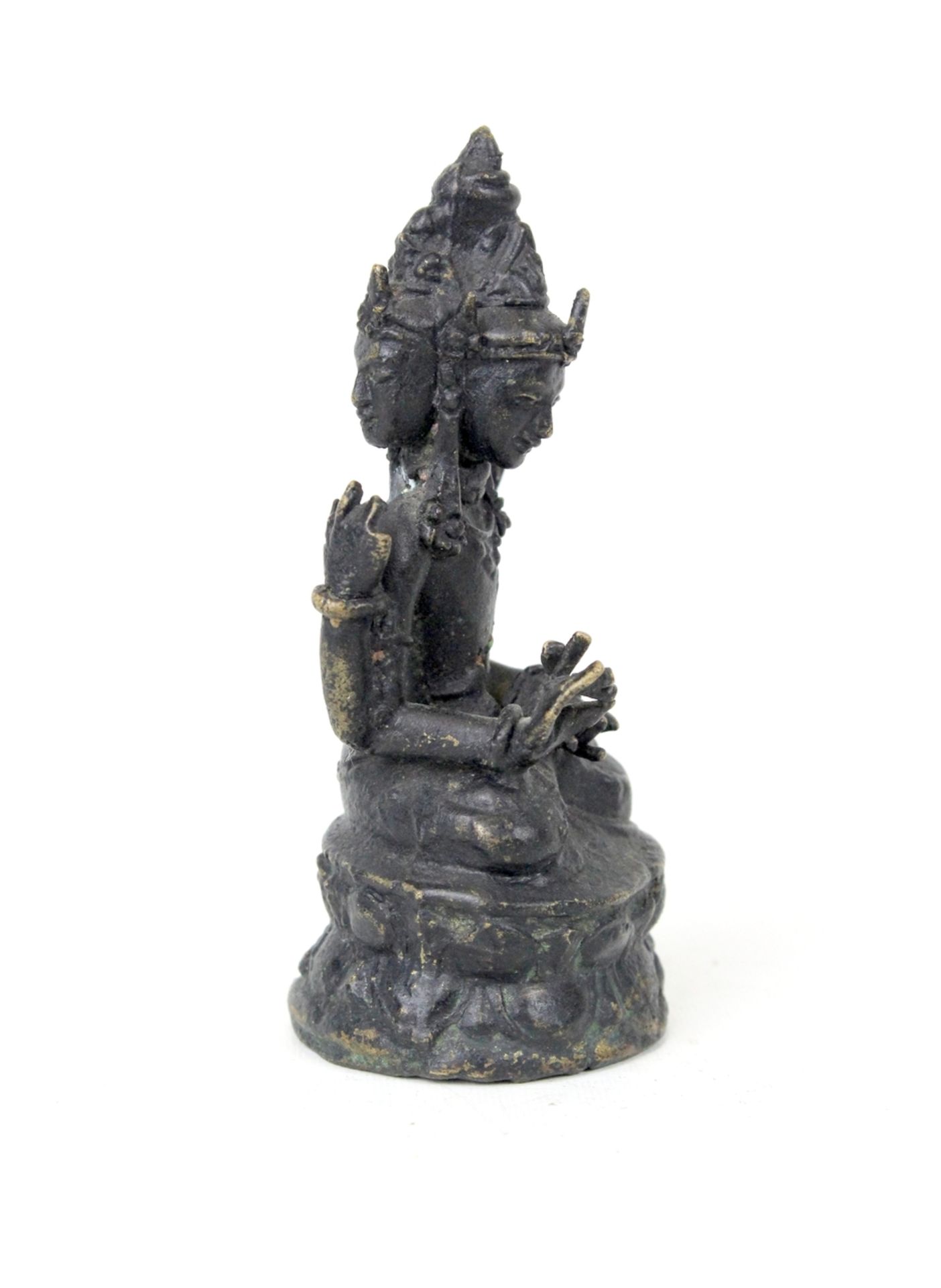 Tibet dreiköpfige sitzende Buddhafigur Bronze 19.Jhdt. - Bild 3 aus 5