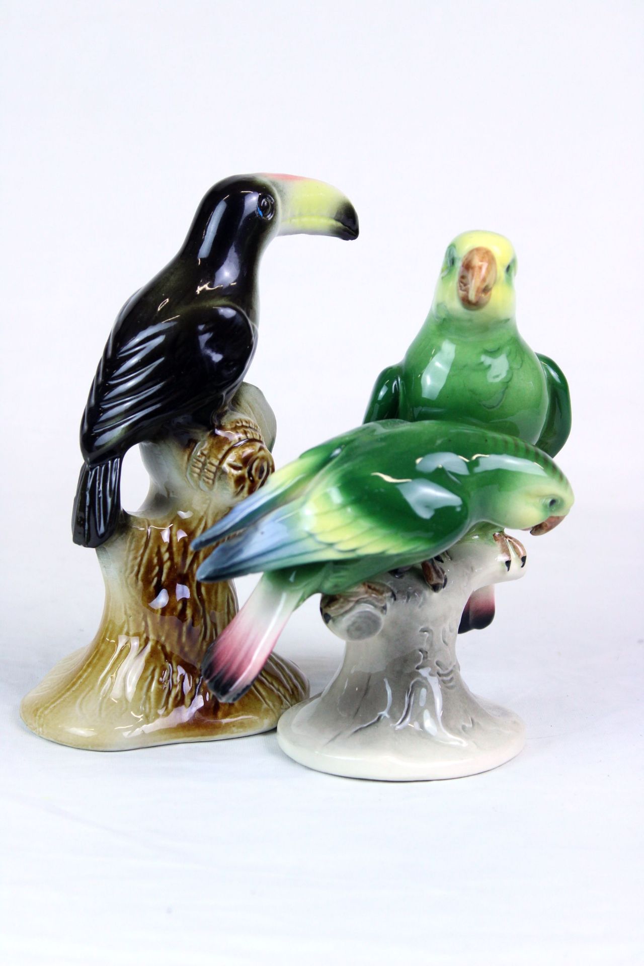 Zwei Porzellan Papageien Zwei Porzellan Figuren " Papagei " und " Tucan " Porzella - Image 2 of 3